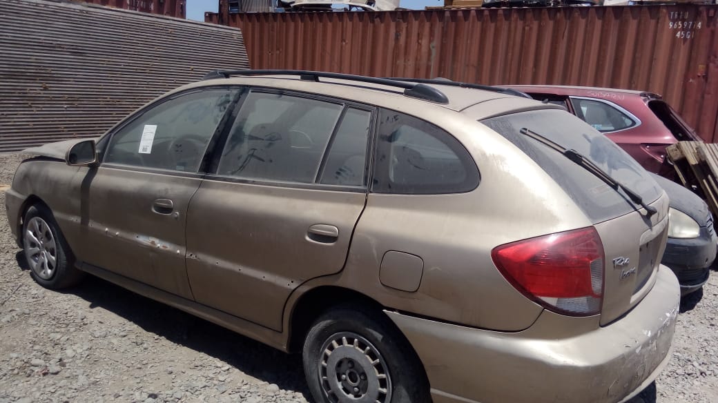 Kia RIO 2004    EN DESARME